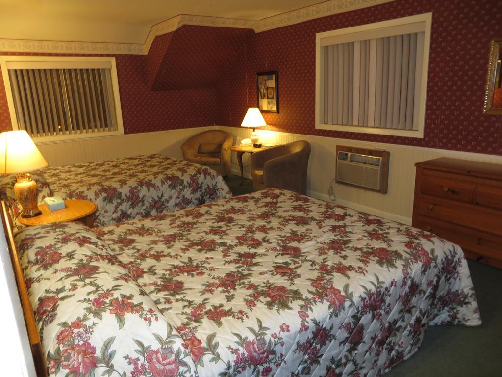Travelers Inn Motel Eagle River Værelse billede