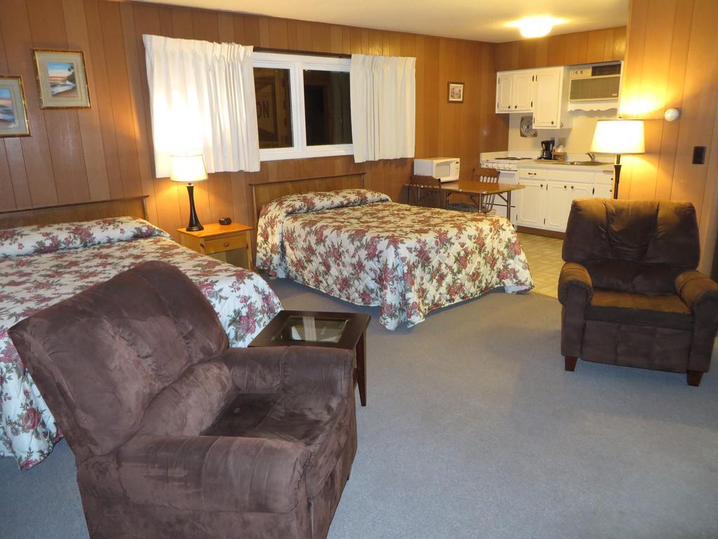 Travelers Inn Motel Eagle River Værelse billede